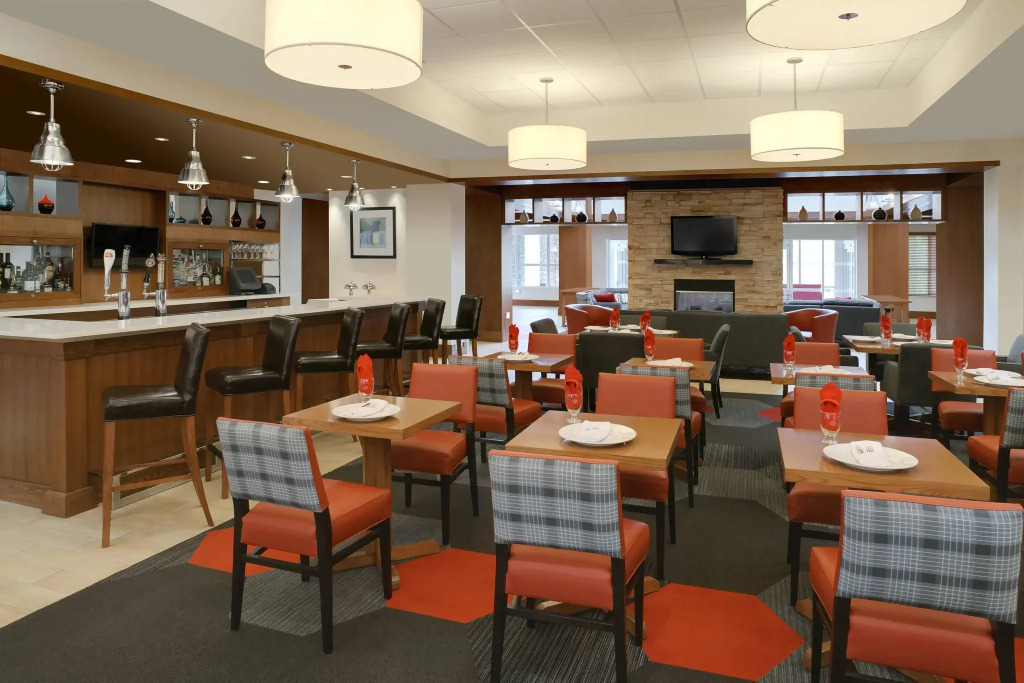 Four Points by Sheraton Cambridge Kitchener, Ontario