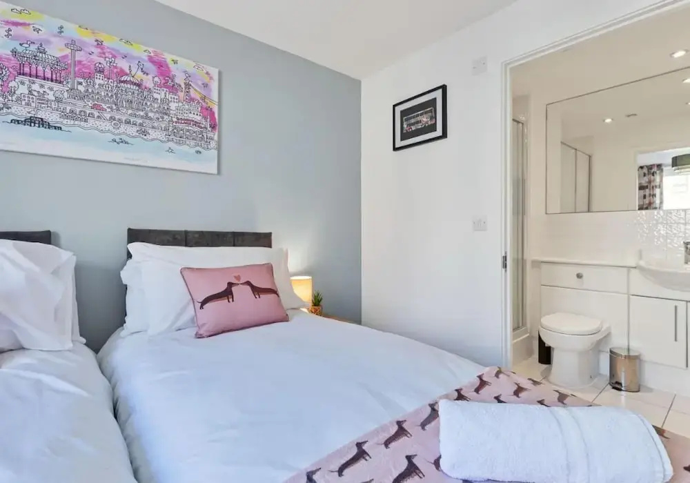 Central Garden View | Modern 2 Bedroom 2 bathroom Apartment | Balcony