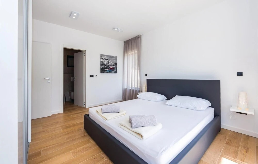 Pet Friendly Home In Tribunj