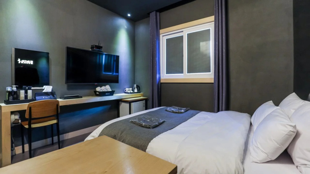 Hotel Form