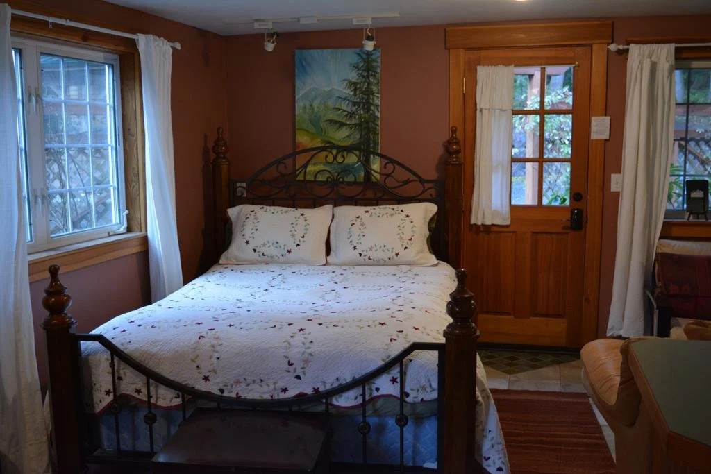 Copper Creek Inn at Mt Rainier