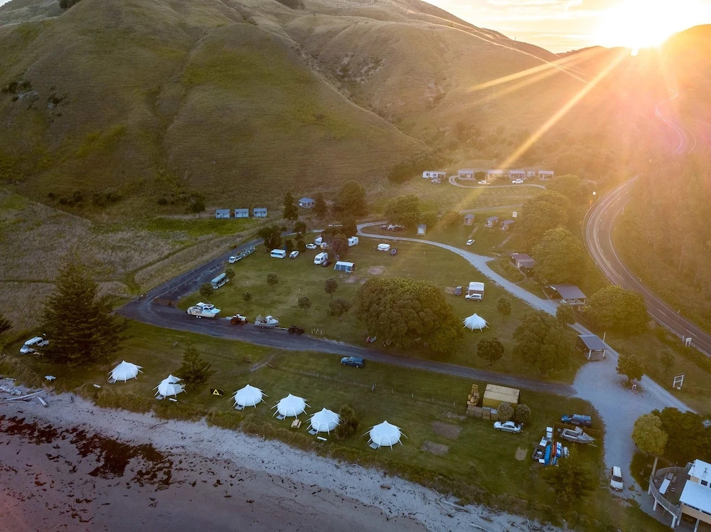 Tatapouri Retreat - Glamping
