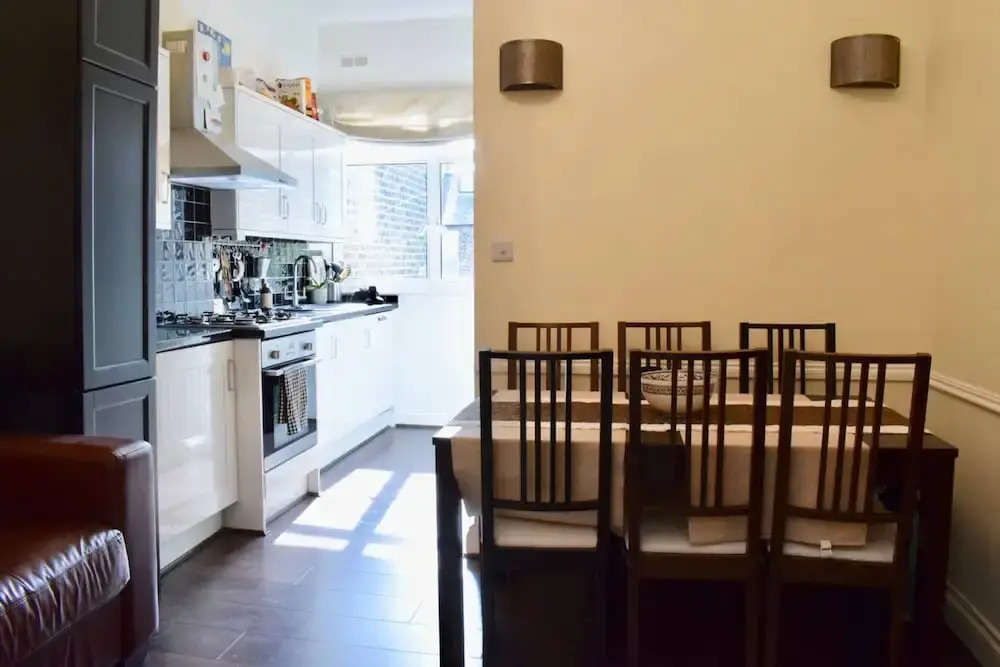 1 Bedroom Flat Close to Earls Court Station