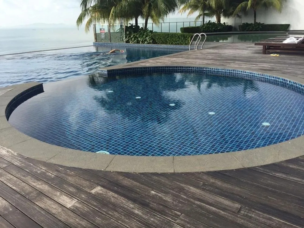 MW Silverscape Residence Studio Suites With Private Bath Tub