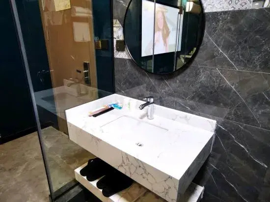 Zaozhuang Ruyue Film Theme Hotel