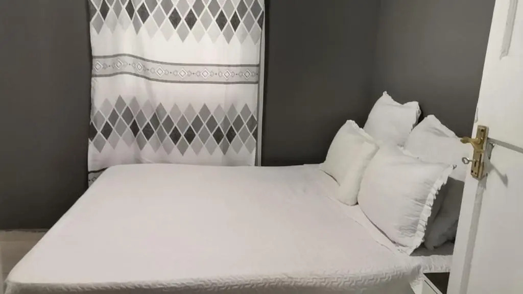 Royal Guest House & and Lodge