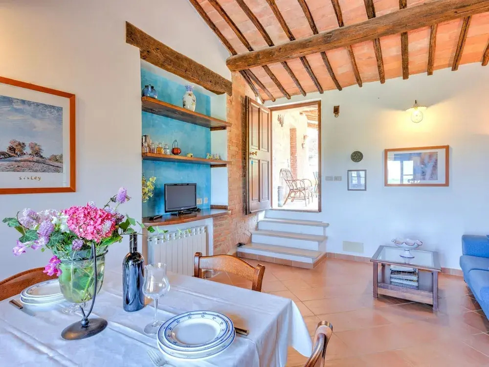 Attractive Farmhouse in Montalcino with Terrace