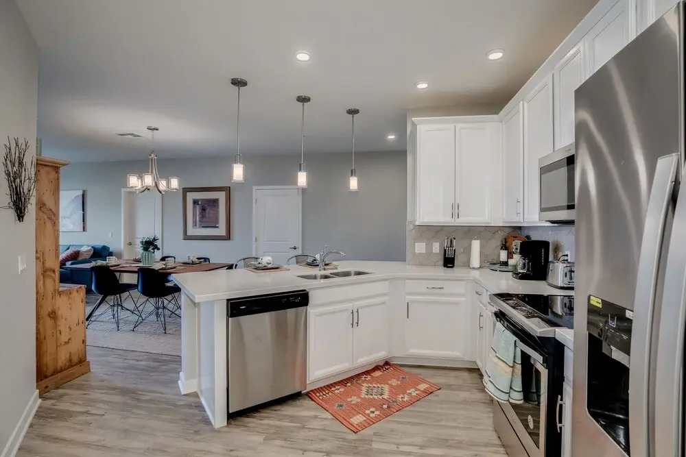 Ocotillo Chandler Luxury Rental with Phil Michelson Golf Moments Away! 30 Night Minimum Stay! by RedAwning