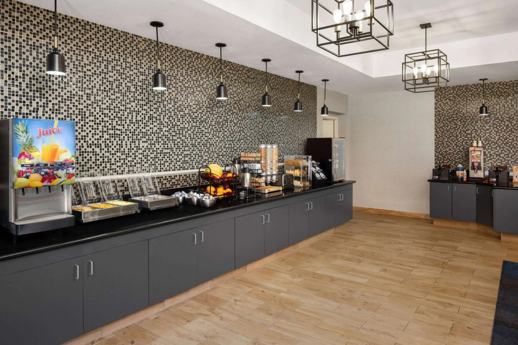 La Quinta by Wyndham Santa Clarita - Valencia