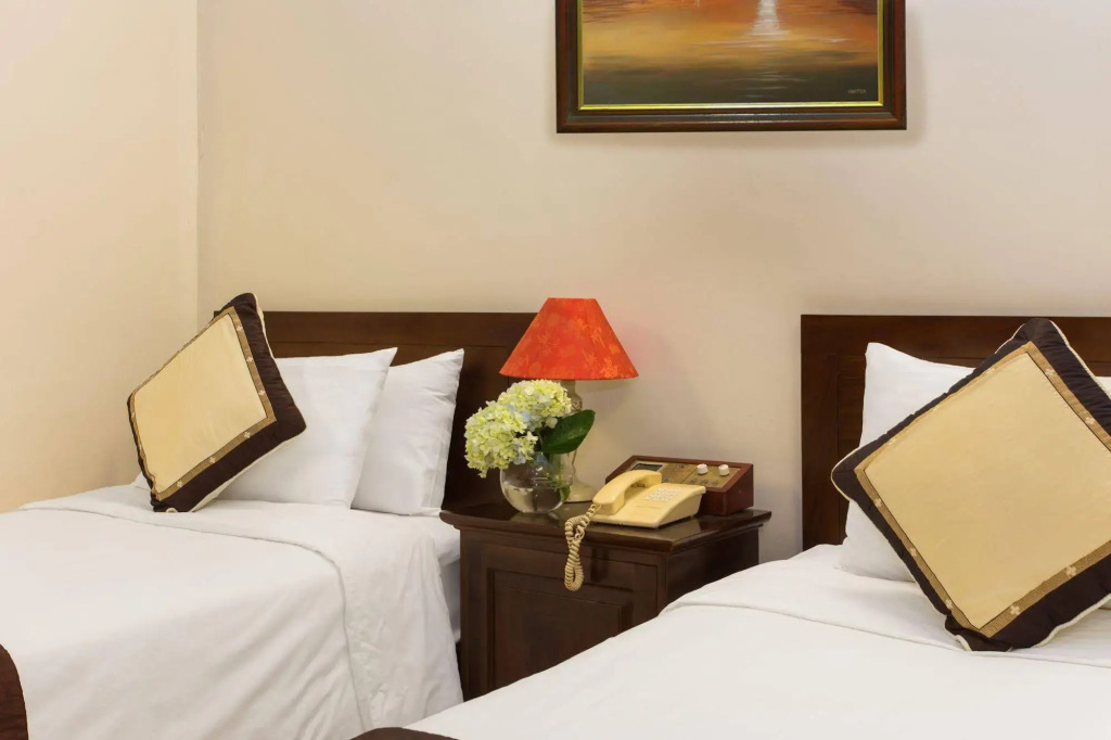 A25 Premium Hotel - 12 Phố Huế