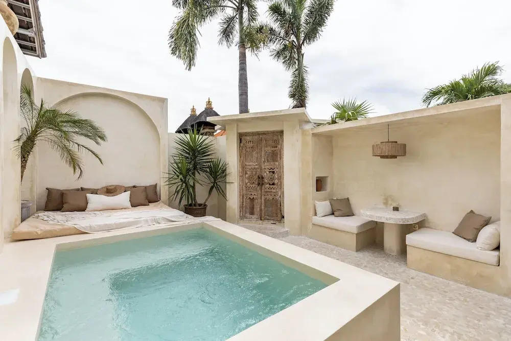 Bohemian 2BR Private Suites By Orivista