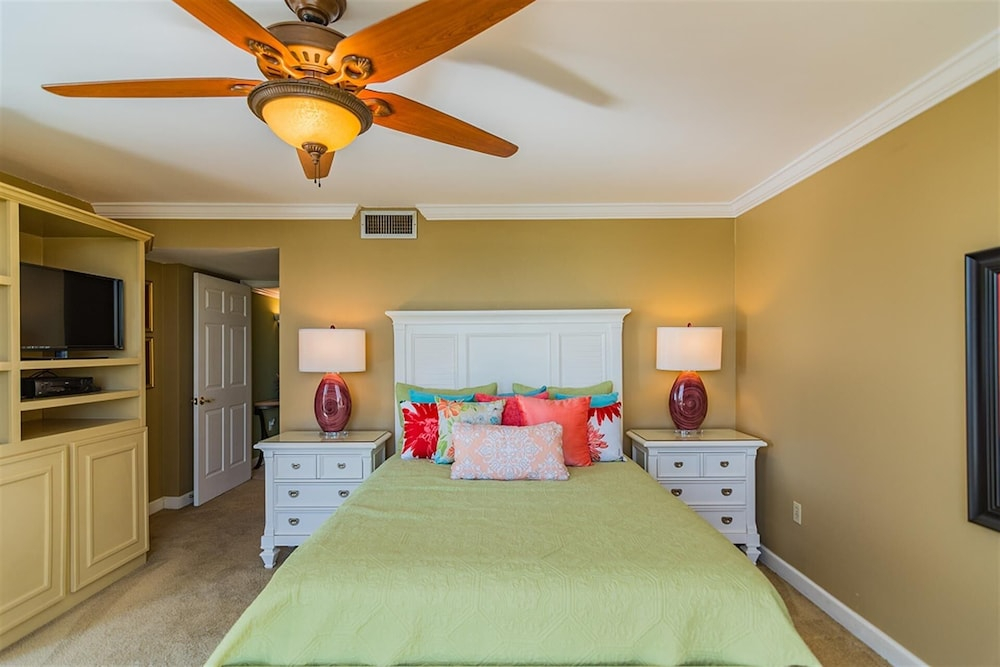 Shoreline Towers 3112 2 Bedroom Condo