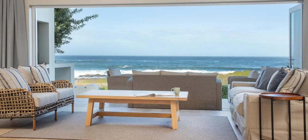 Shore's Edge cottage