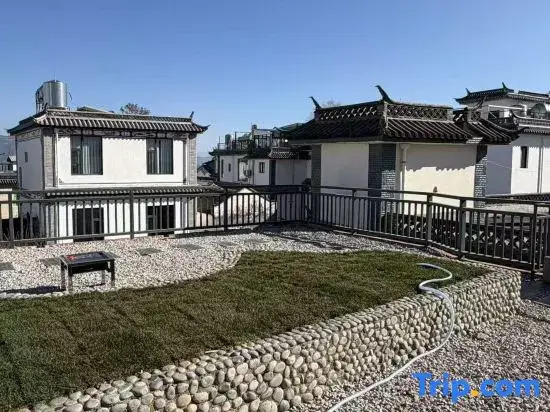 Qiuyan Homestay (Dali Erhai Lake Most Beautiful One Kilometer)