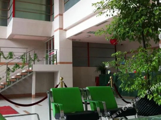 Gold Apple Hotel