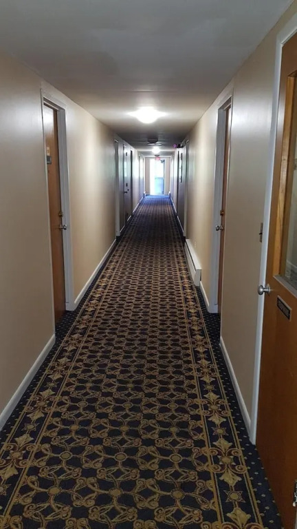 Utica Rest Inn
