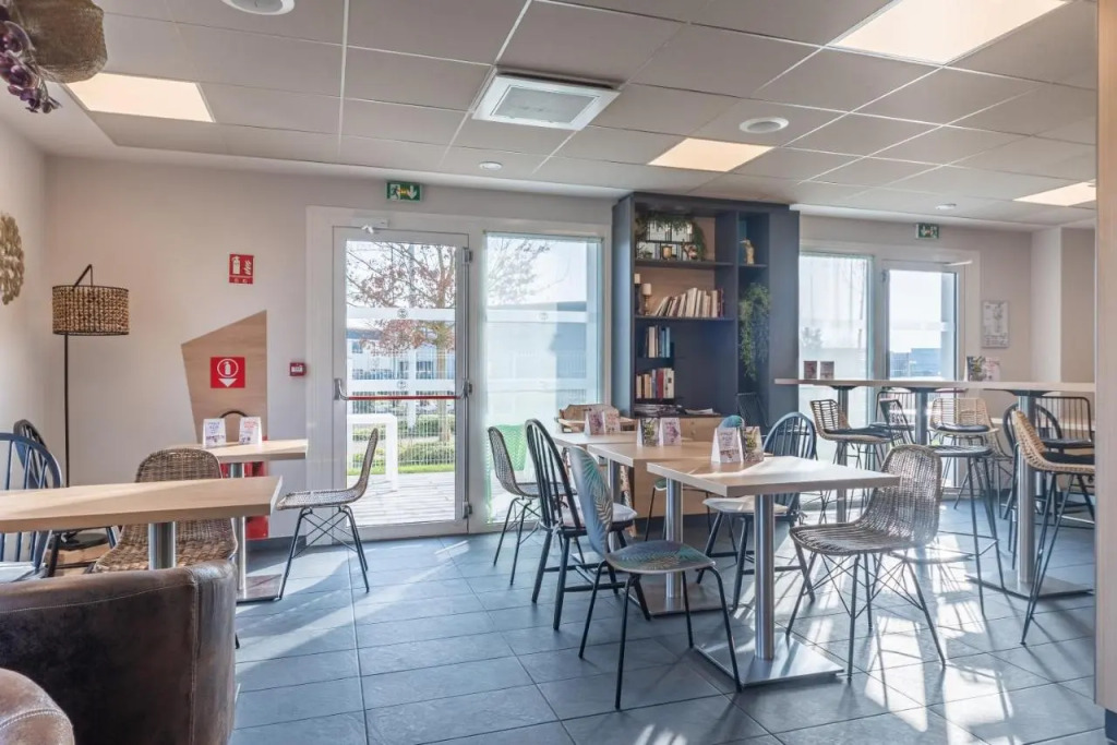 B&B HOTEL CHARTRES Oceane