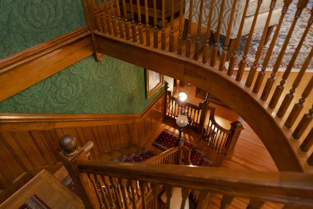Captain Henderson House