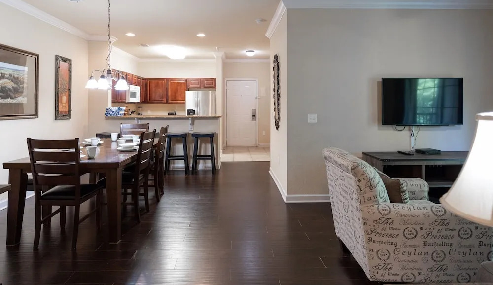 8010tw Unit 3205 - Tuscana Resort 3 Bedroom Condo by RedAwning