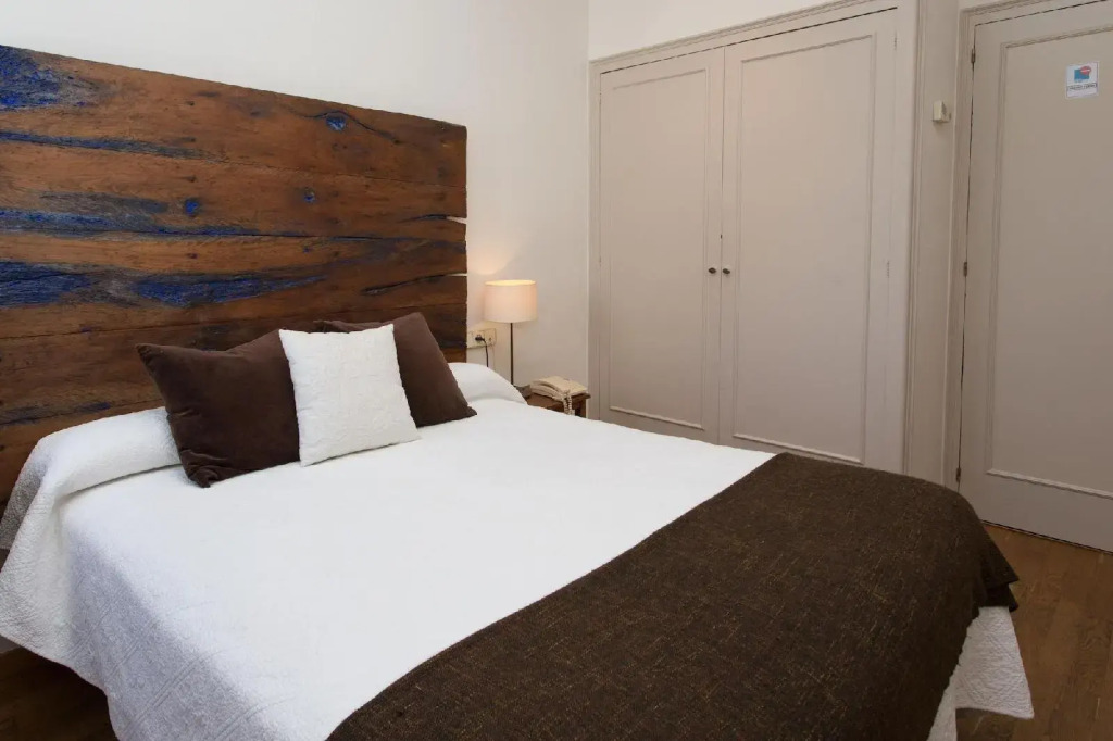 Hostal de la Plaça - Hotel Boutique