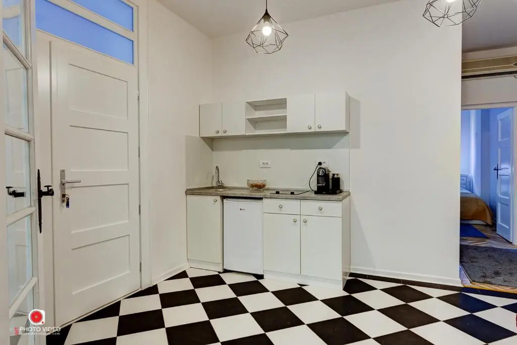 Class Vintage Apartment