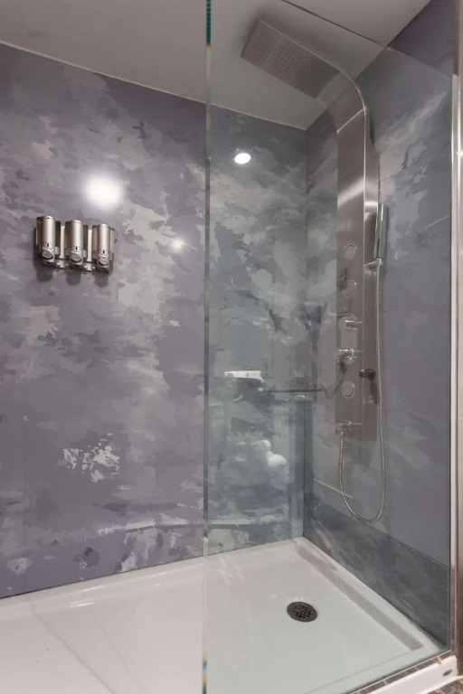 Hotel Champlain
