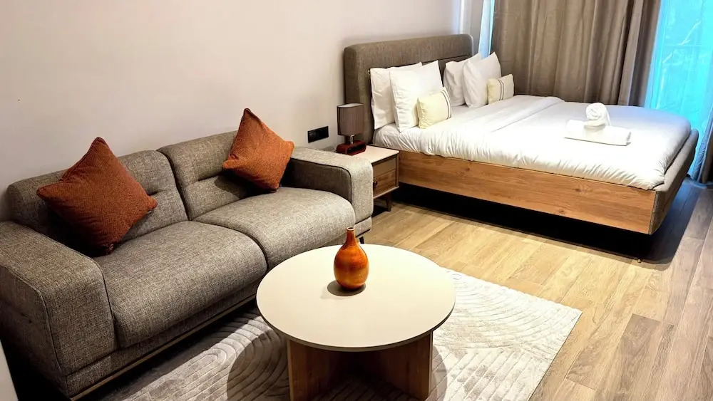 Elite Luxury Suites at The Diamond in City