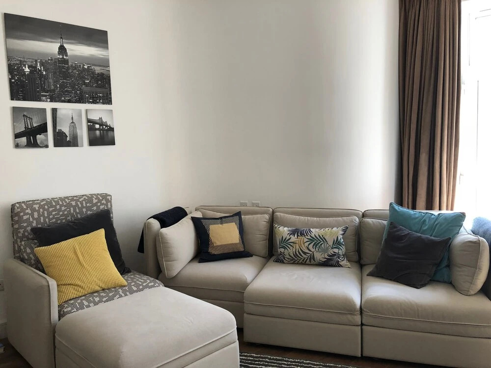 The Spacious Fitzjohn’s Road Apartment - RKC