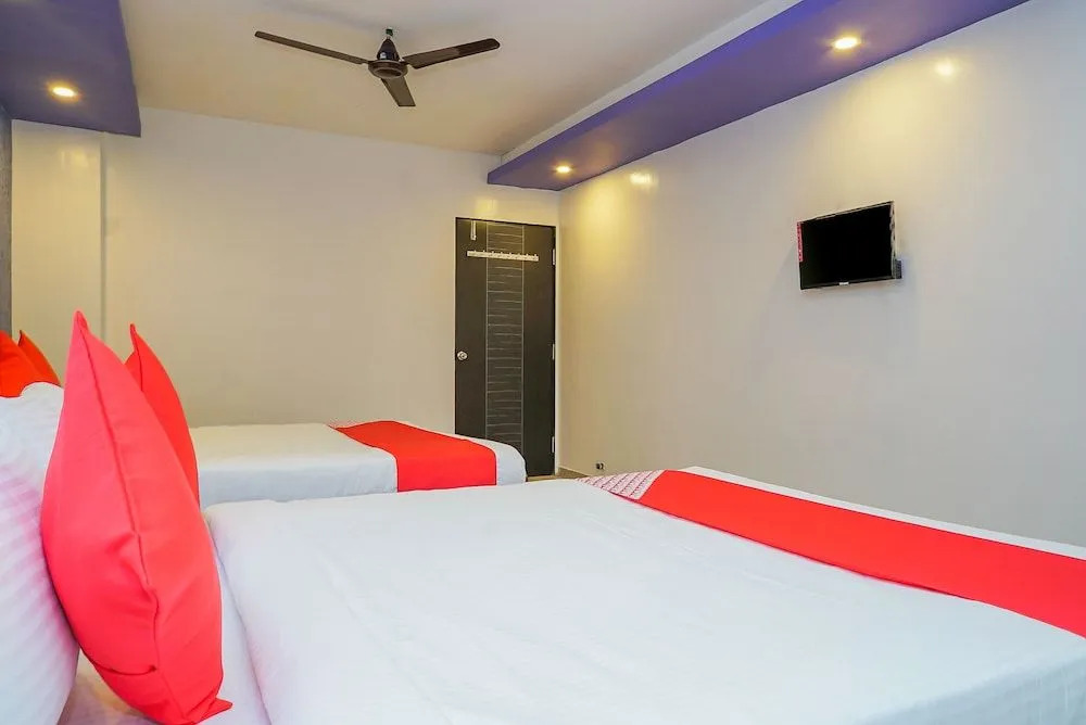OYO 18653 Hotel Swami Samarth