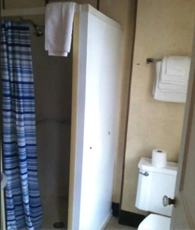Airport Lodge