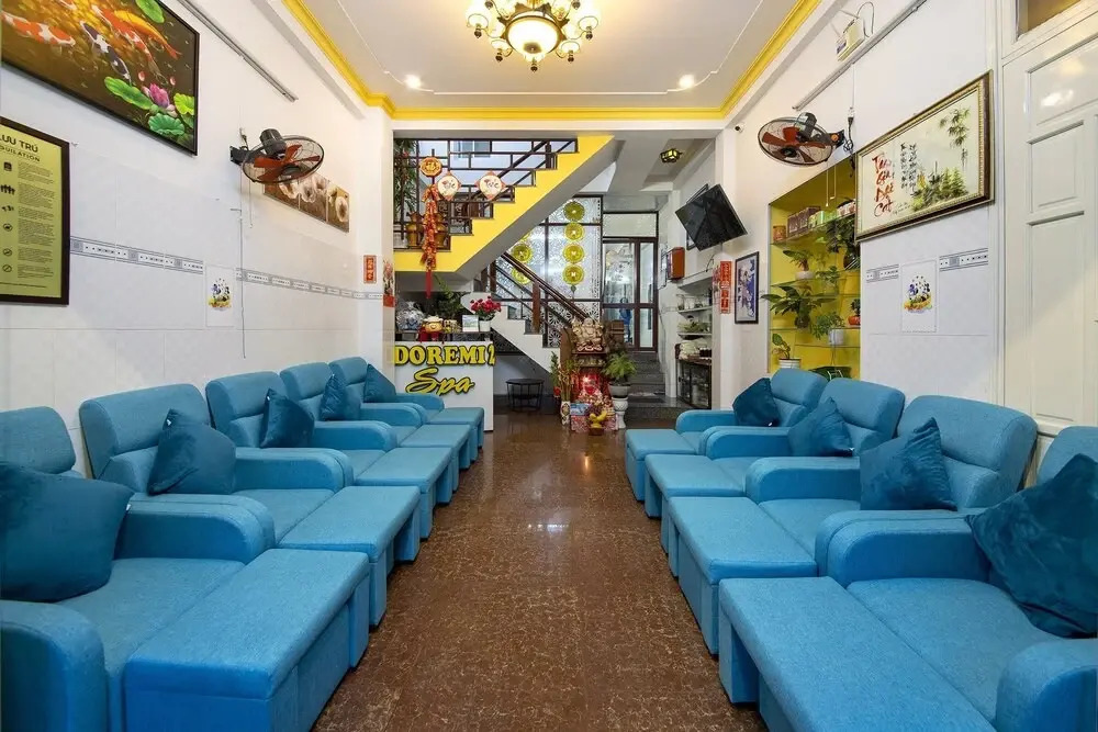 Red Lotus Homestay