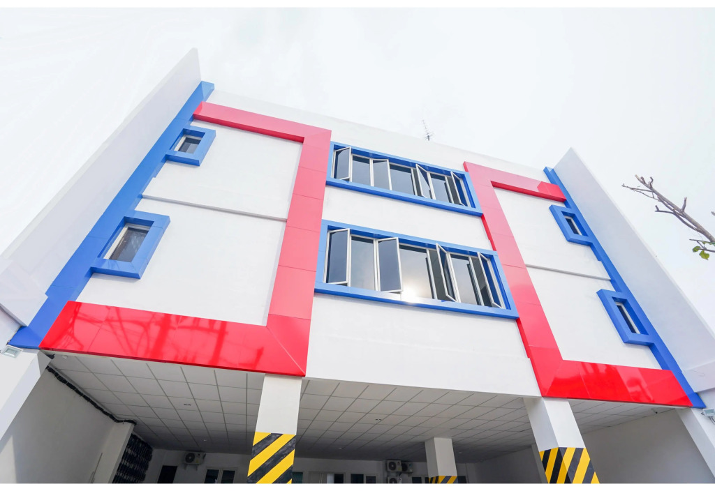 OYO Life 2462 Kost Surabaya