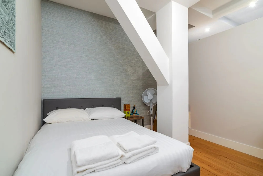 Stunning 2br Home W/Garden, 20 Min To Central!