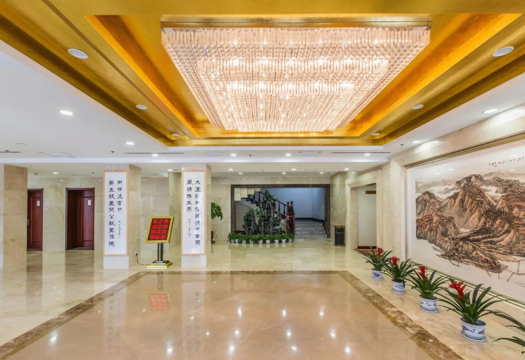 Yuncheng Hotel