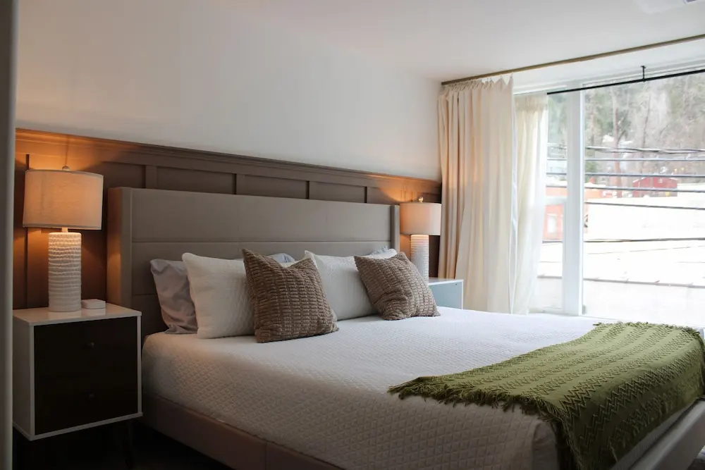 The Brooks Hotel Restaurant and Lounge