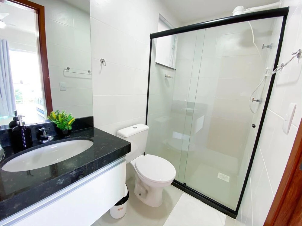 Apartamento Arejado com Localização Estratégica e Varandão - 203