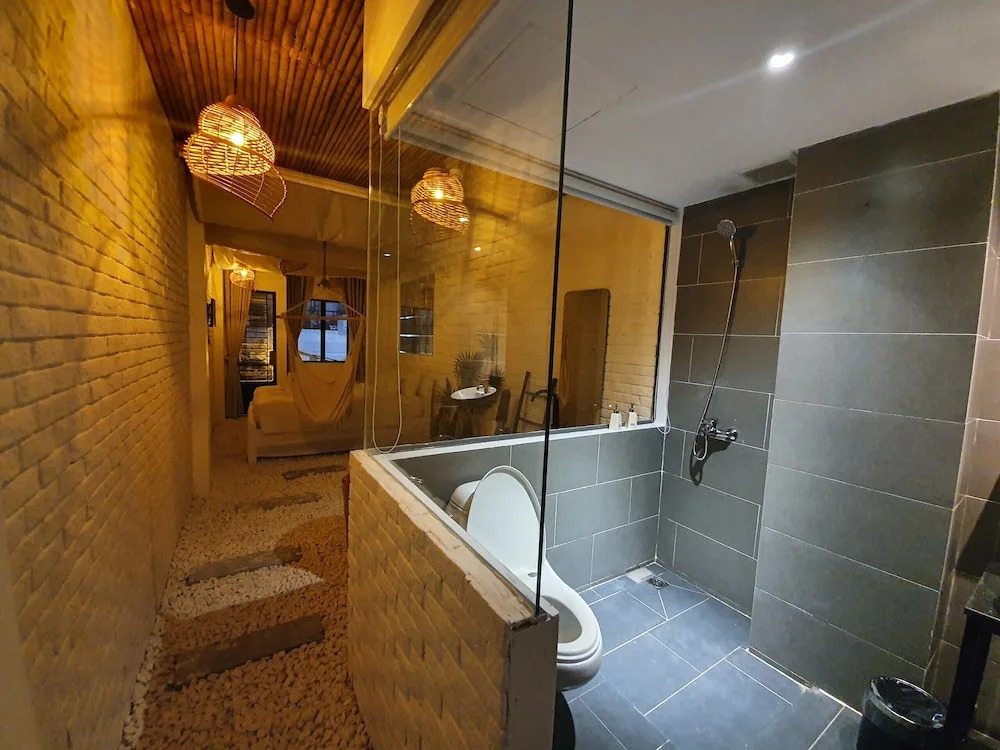 Language Exchange Hotel 3