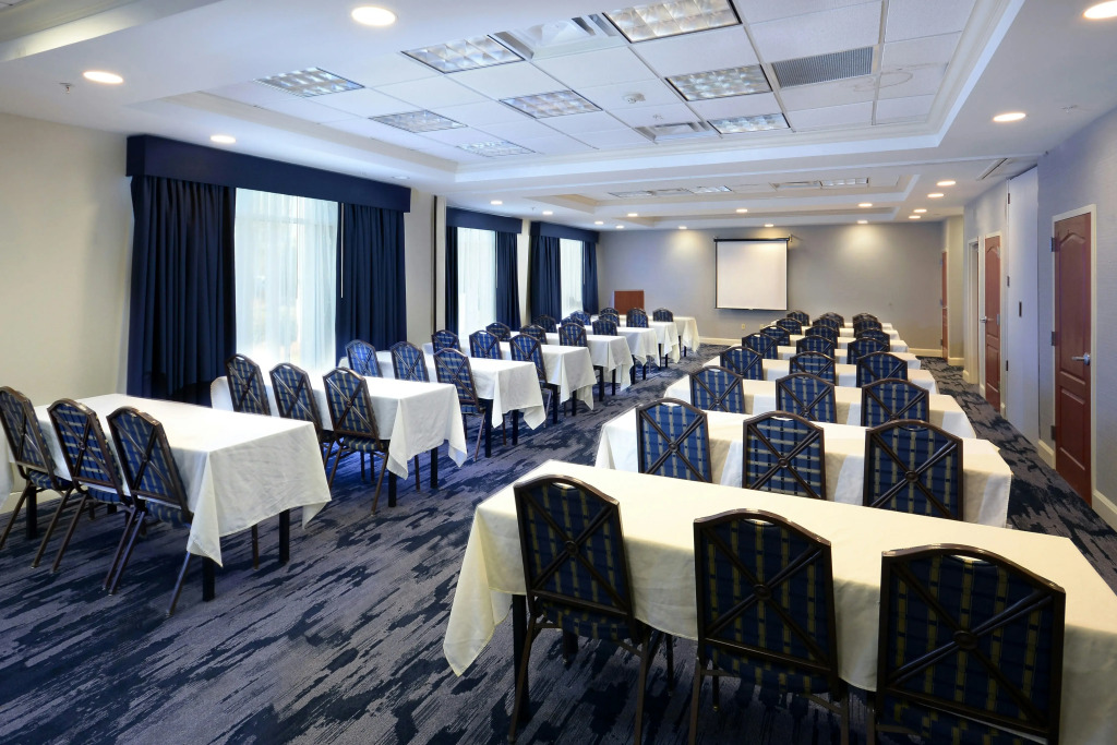 Hampton Inn & Suites Clinton