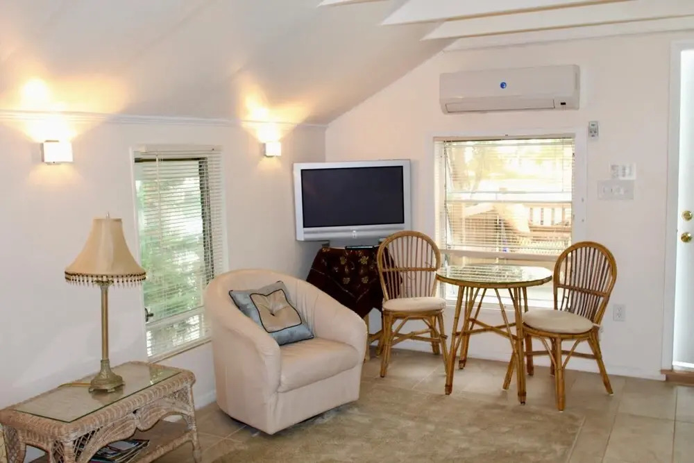 Treasure Island Beach Retreat Sleeps Up To 9