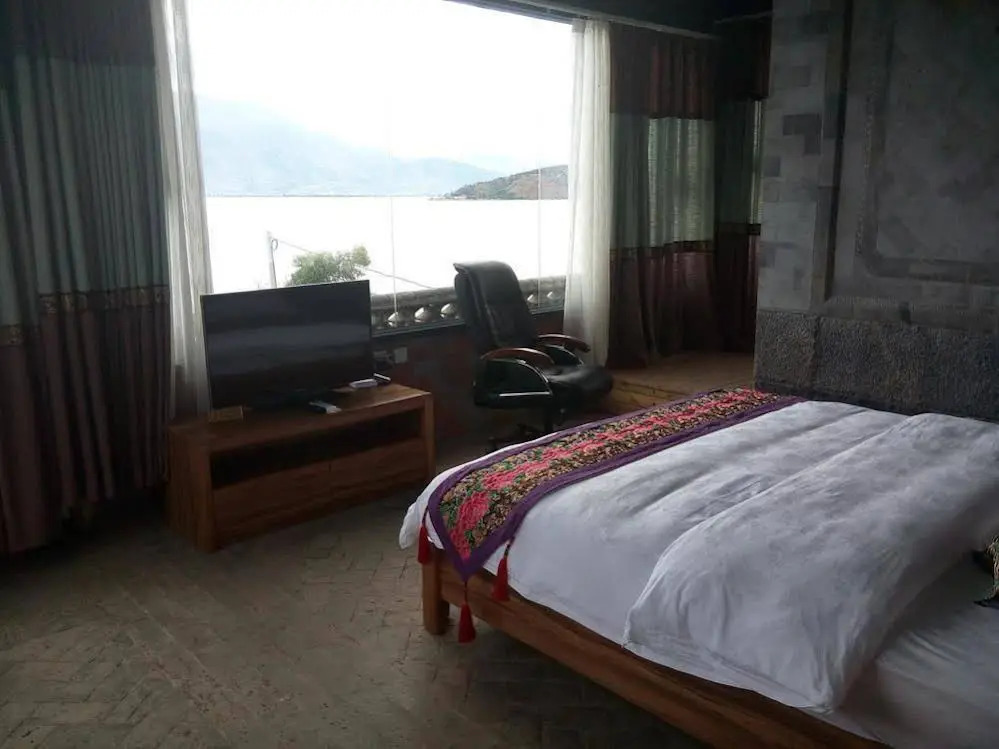 Dali Shuanglang Yinyu Jinxiangyuan Erhai Seaview Hotel