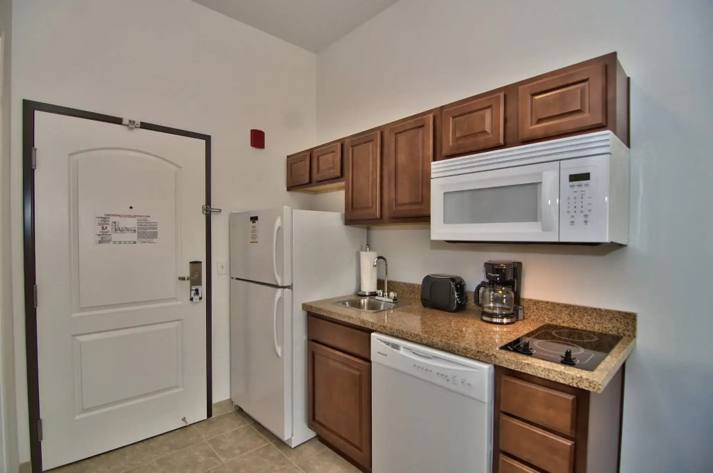 Comfort Inn & Suites Barnesville - Frackville