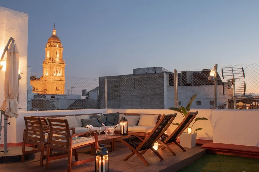 **** Luxury Terrace & Views Penthouse