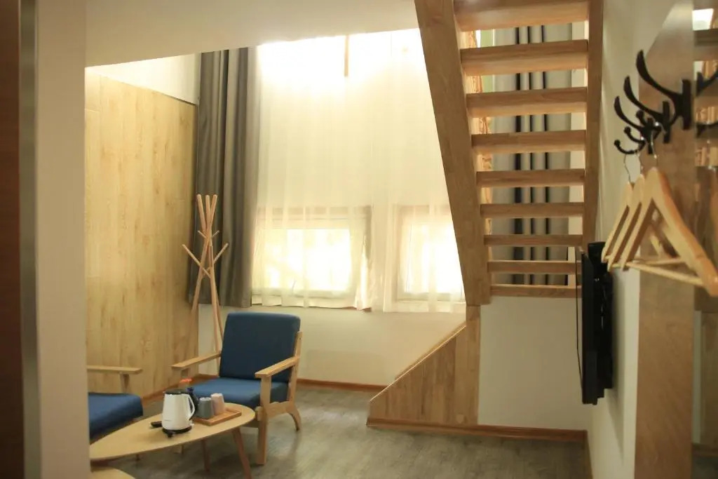 First Sight Hotel,Next to Yingtianmen Imperial City,Free Airport and High-Speed Rail Station Pickup