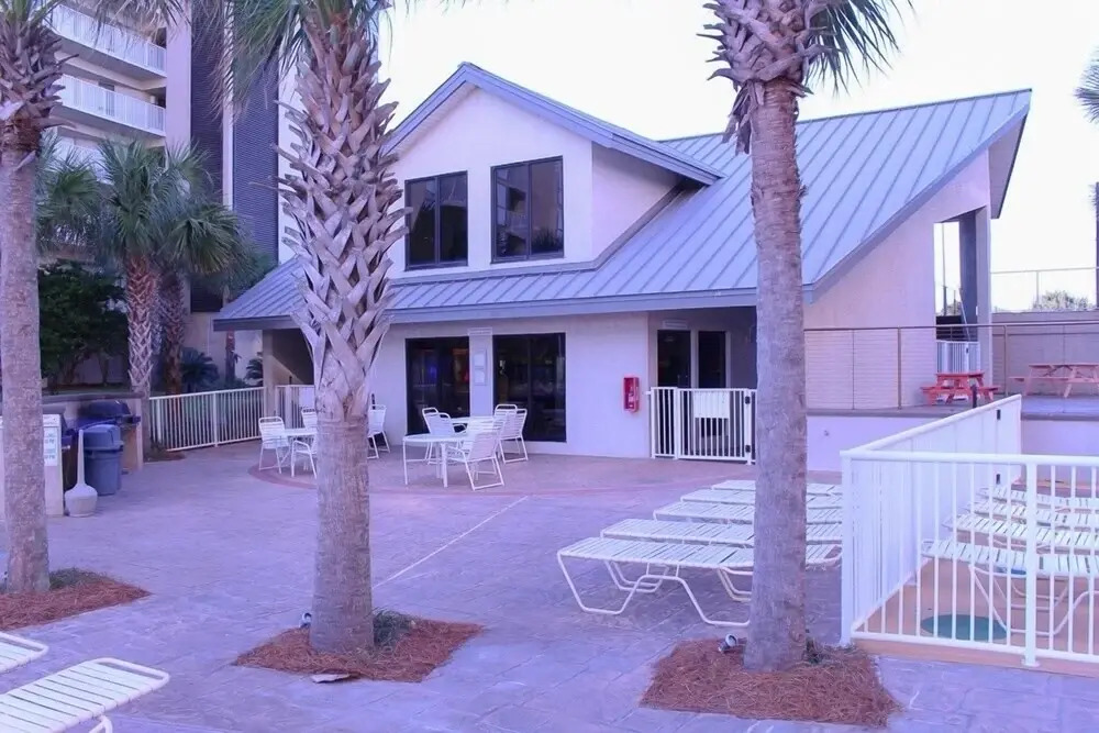 473 Mainsail 2 Bedroom Condo by RedAwning
