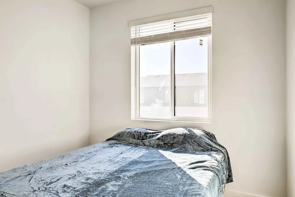 Modern Townhome - 8 Mi to Thanksgiving Point!