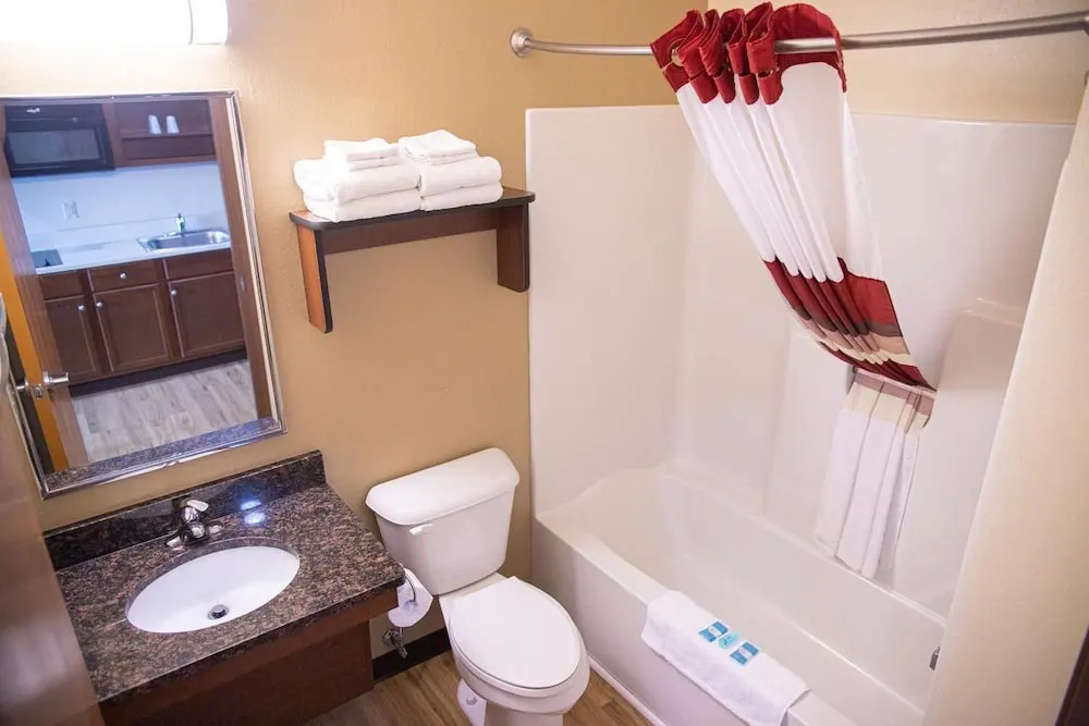 White House Suites