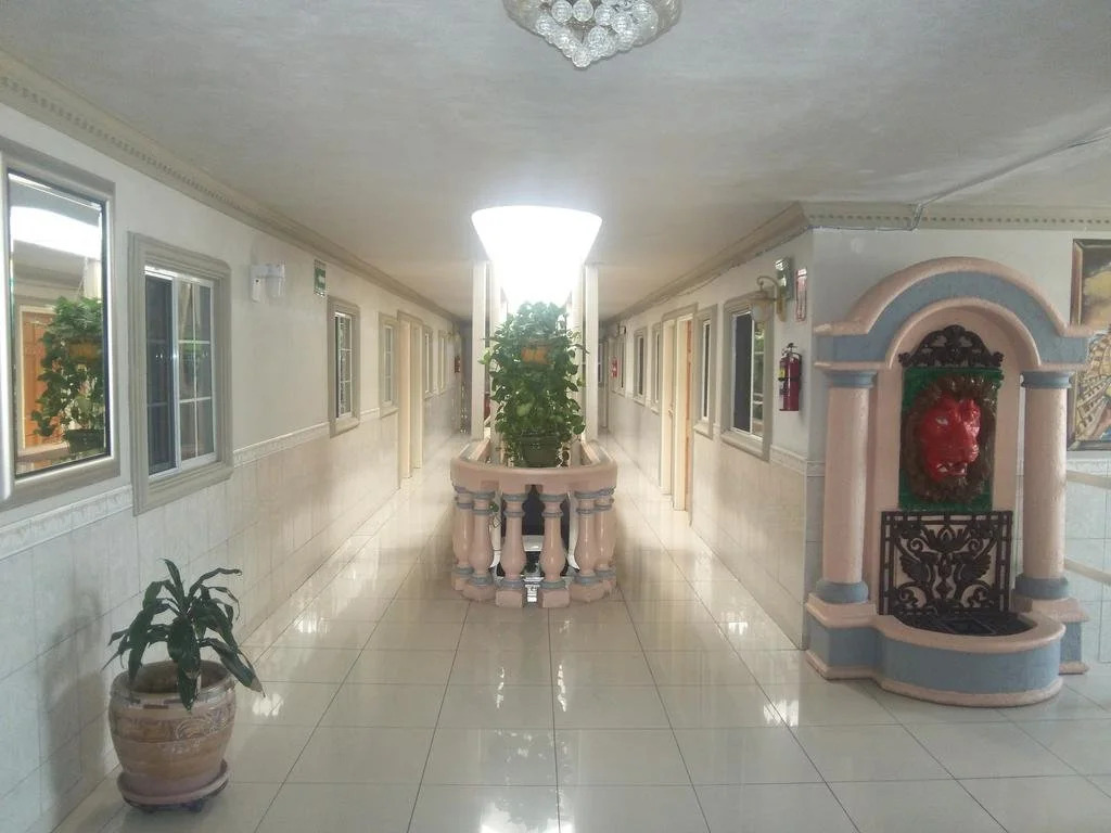 Suites Leon Rojo