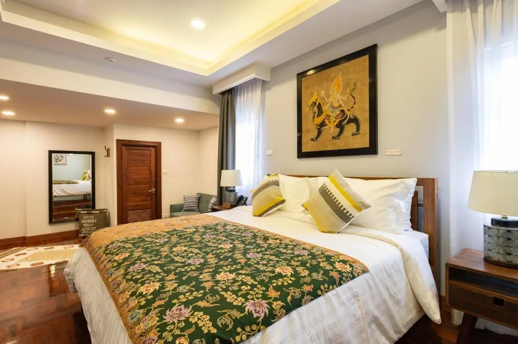 Maneeya Park Residence