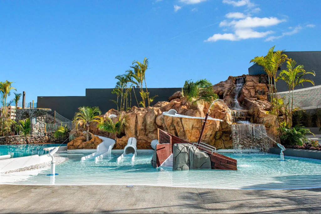 Adrián Hoteles Roca Nivaria