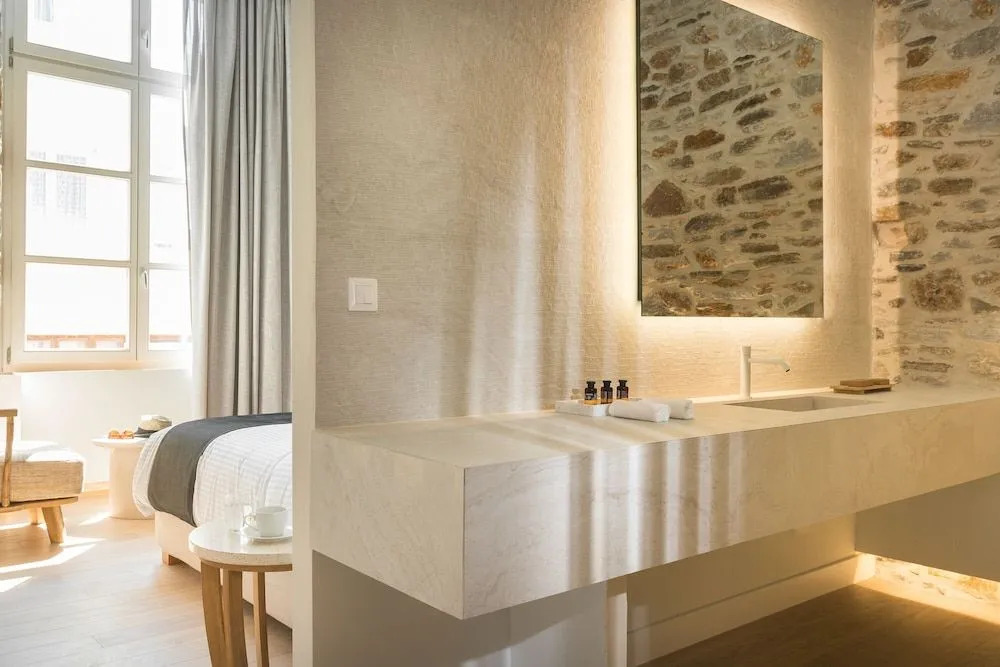 Syros Soul Luxury Suites